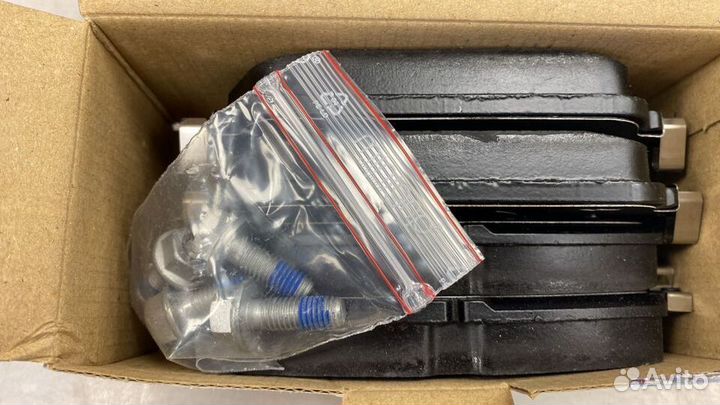 Колодки тормозные передние MB W205 W213 TRW