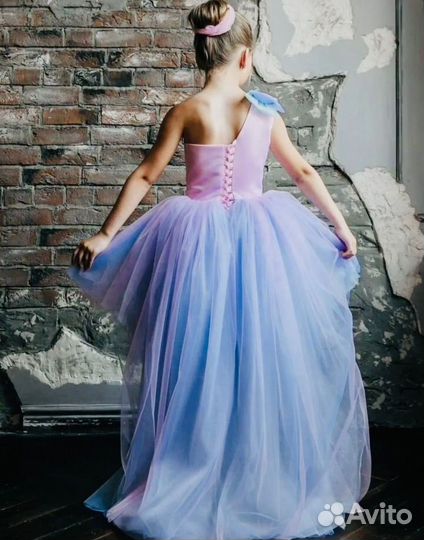 Нарядное платье для девочки размер 134