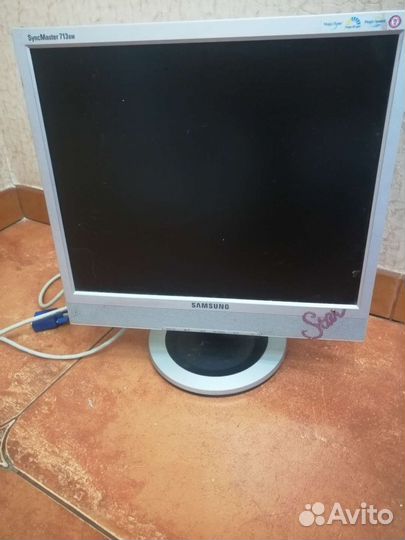 Монитор Samsung