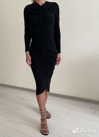 Платья черные