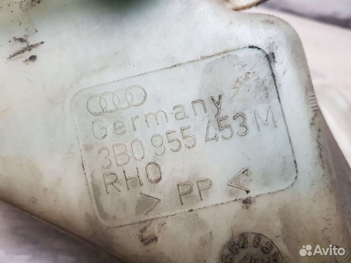 Бачок омывателя Volkswagen Passat B5
