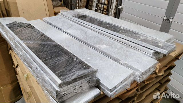 Полка консольная узкая 1200/200 1000/200