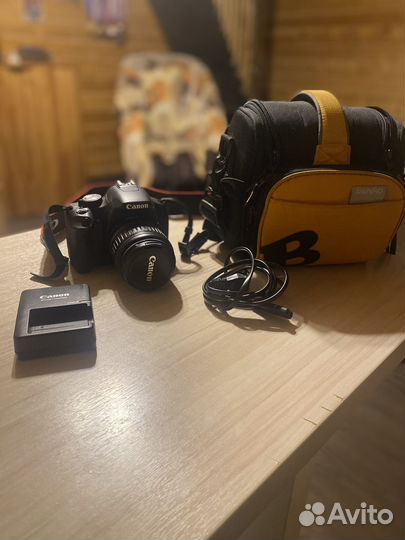 Зеркальный фотоаппарат canon