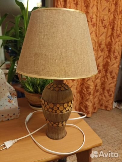 Лампа настольная