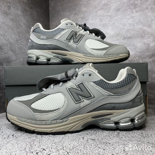 Кроссовки New Balance 2002R