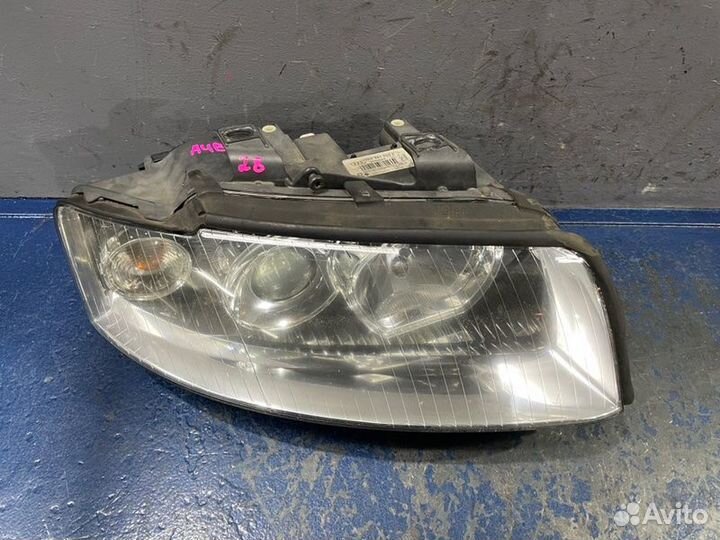 Фара галоген правая Audi A4 B6