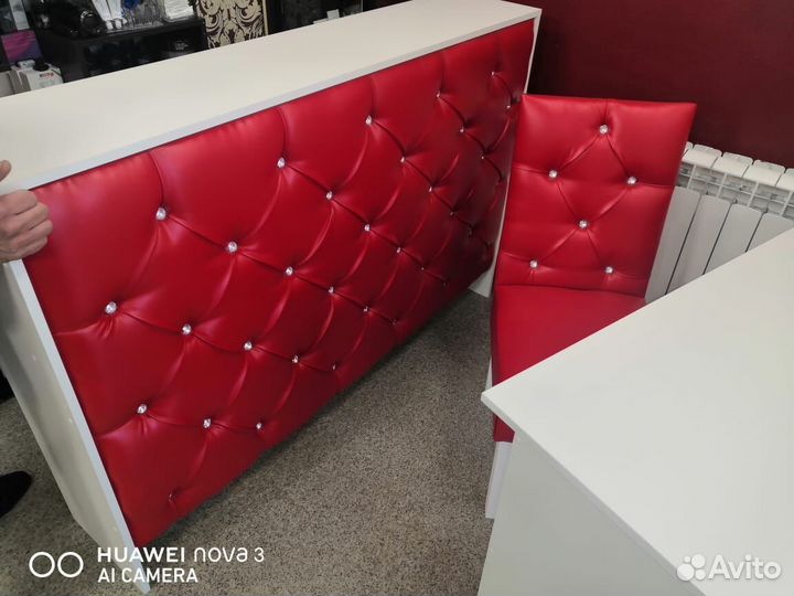 Ресепшен стойка администратора