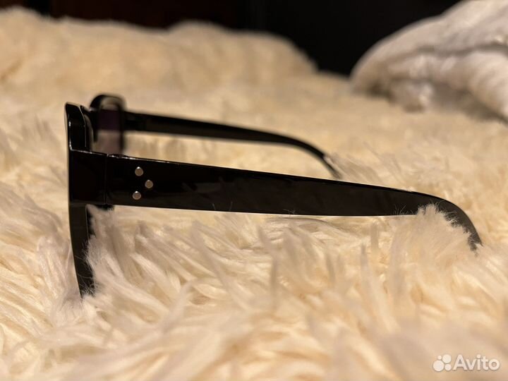 Солнцезащитные очки