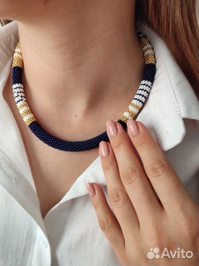 Колье из бисера