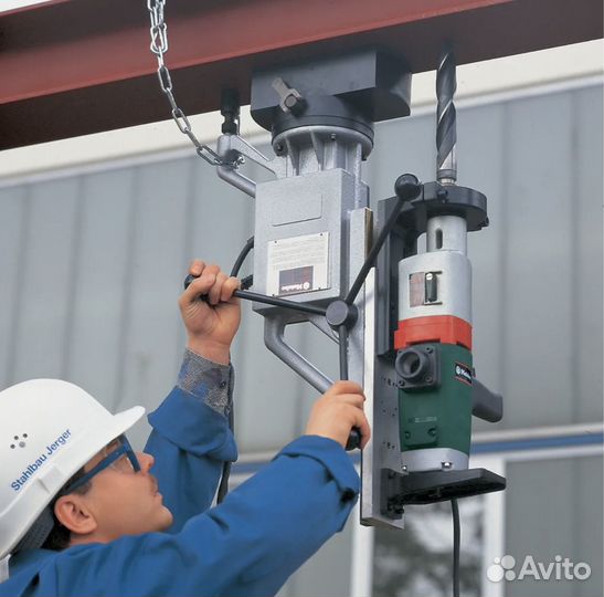 Отверстия в бетоне, металле