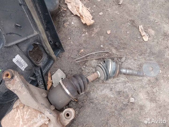 Привод передний Opel Monterey A