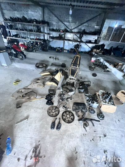 Honda CBR 900-919 в разборе