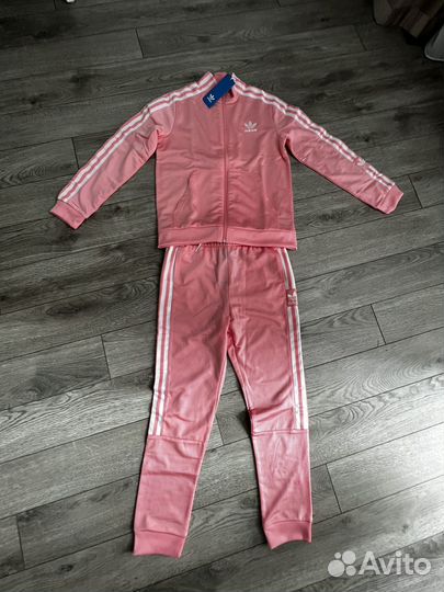 Спортивный костюм adidas для девочек