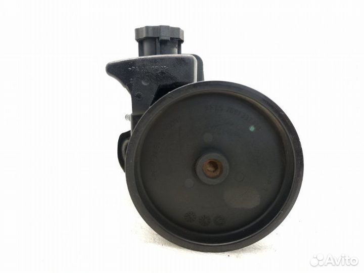 Насос гидроусилителя руля Mercedes-Benz C-Class