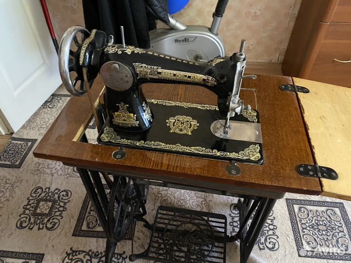 Швейная машинка ножная Баттерфляй