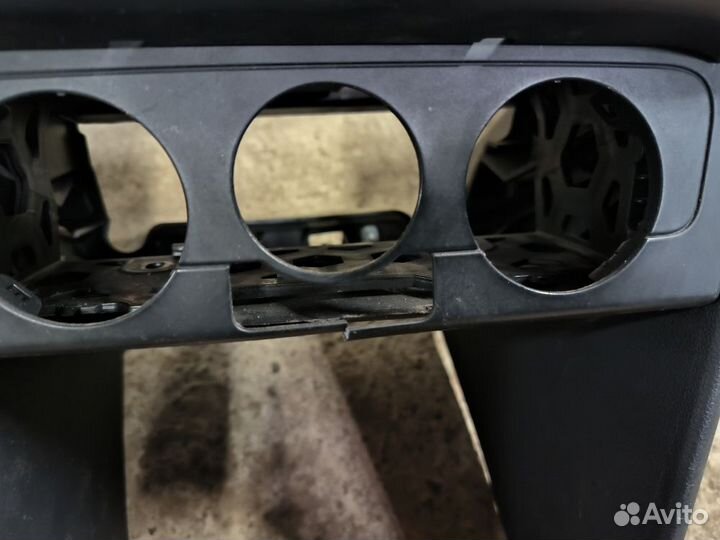 Торпедо Volkswagen Polo V (2009—2015)