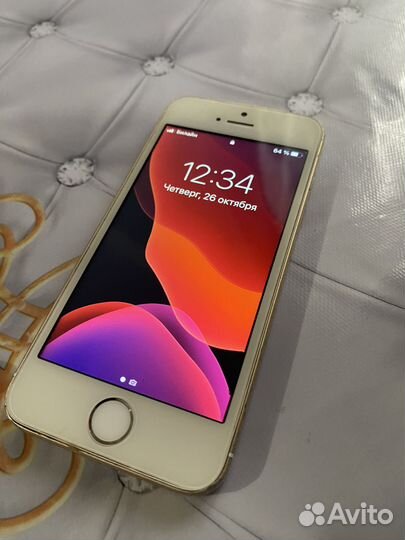 iPhone SE, 32 ГБ