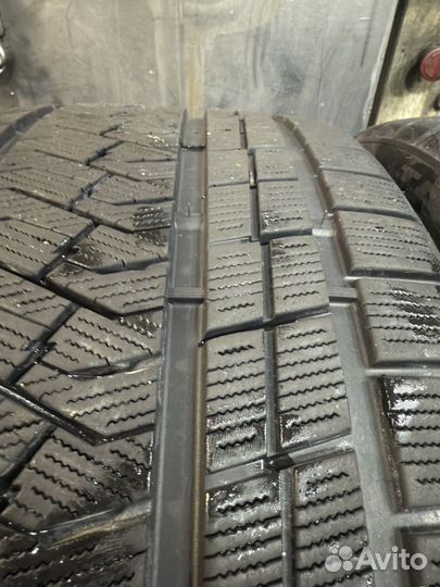 Triangle Snowlink TWT02 255/35 R20 97W