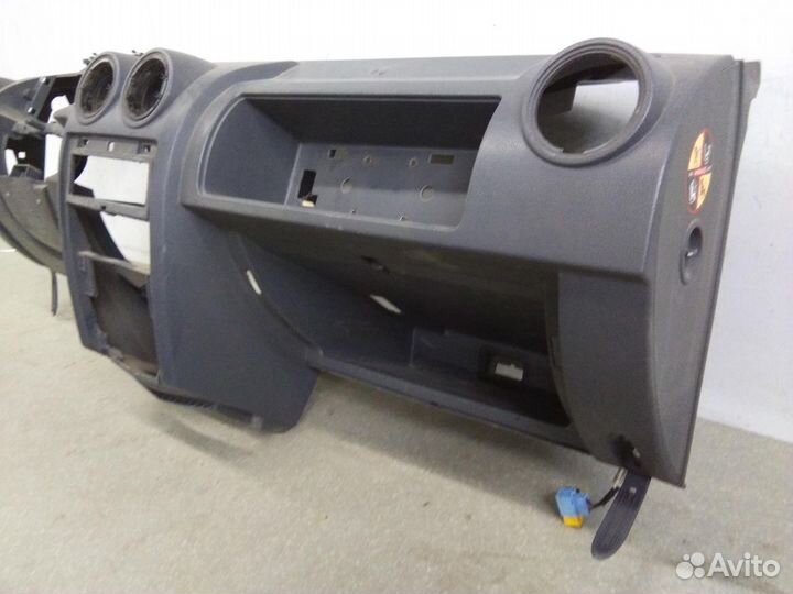 Торпедо Renault Logan 2005-2014