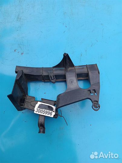 Фиксатор дверного замка Ford Mondeo IV (2007-2015)