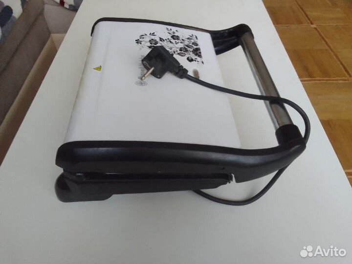 Продам электрогриль Russel Hobbs
