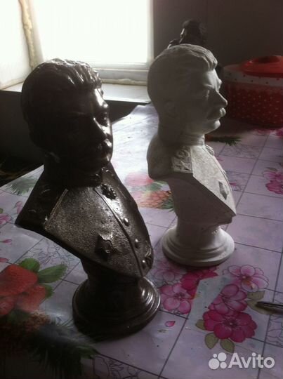 Бюст Сталина