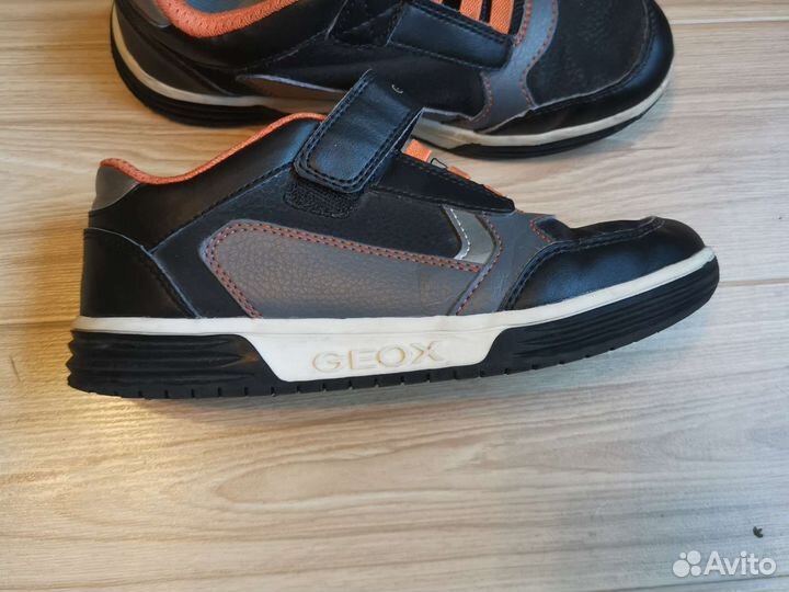 Кроссовки geox 35