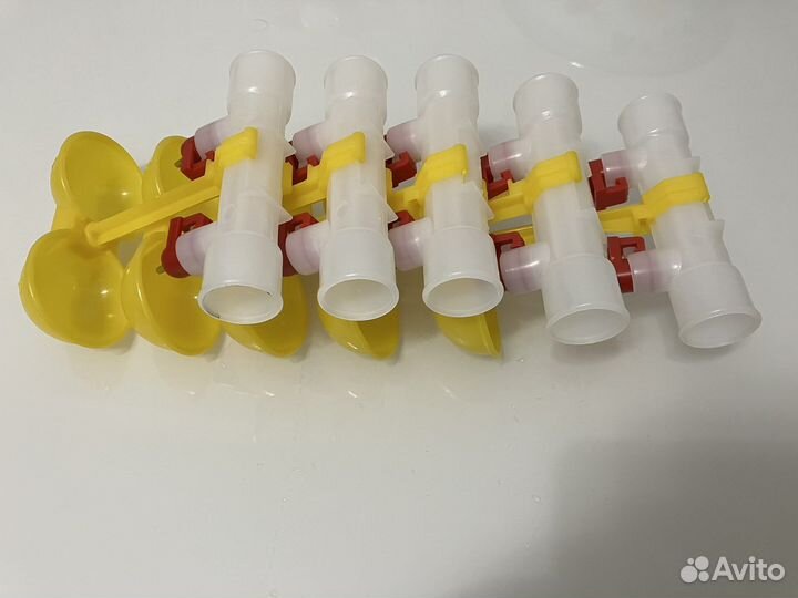 Нипельные поилки для птиц