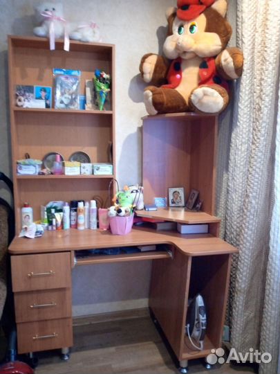 Компьютерный стол