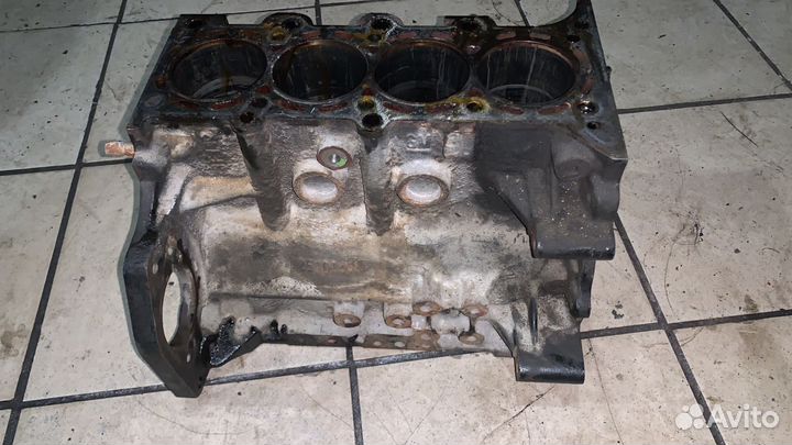 Блок двигателя Daewoo Gentra B15D2 1.5