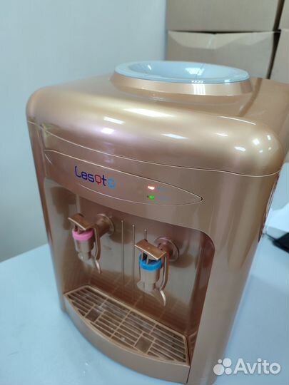 Кулер для воды теплая и горячая вода