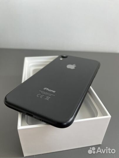 Телефон iPhone XR