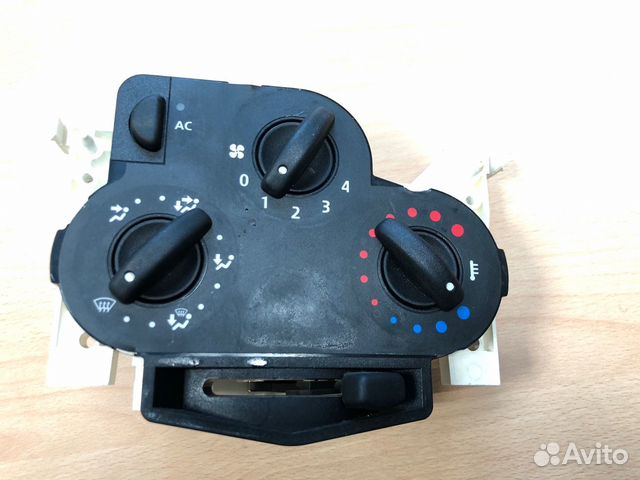 Блок управления климатической установкой Renault