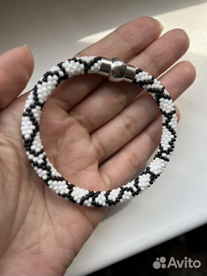 Украшения из бисера