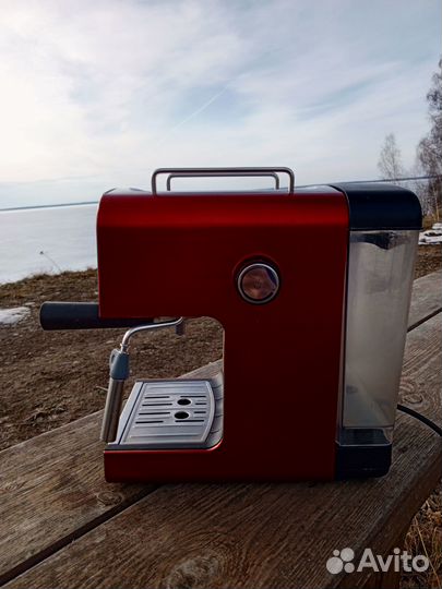 Кофеварка рожковая Polaris PCM 1516 E Adore Crema