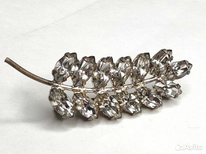 Брошь 