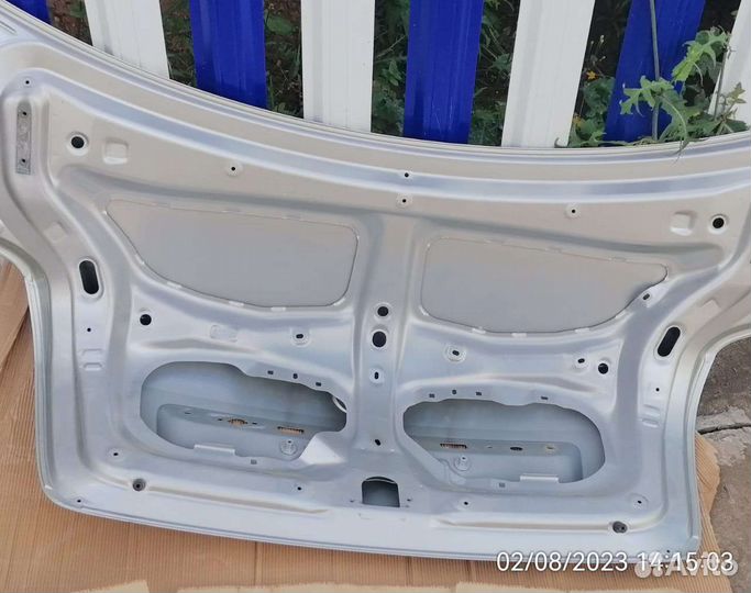 Крышка багажника тойта авенсис T250
