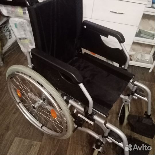 Инвалидная коляска новая