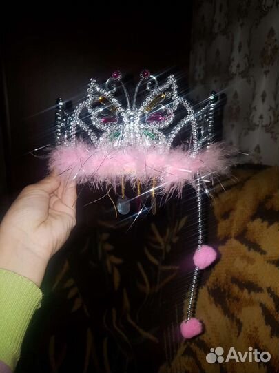 Пластиковые короны