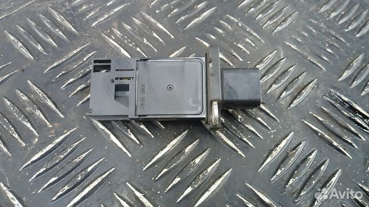 Расходомер воздуха Dodge Nitro