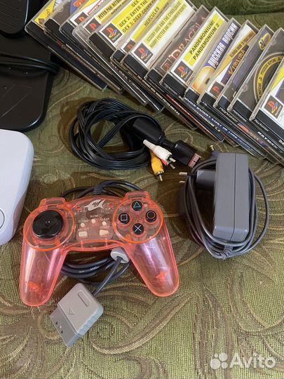 Sony playstation 1 + руль + 17 дисков