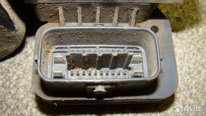 Блок ABS (насос) Toyota Corolla (E150)