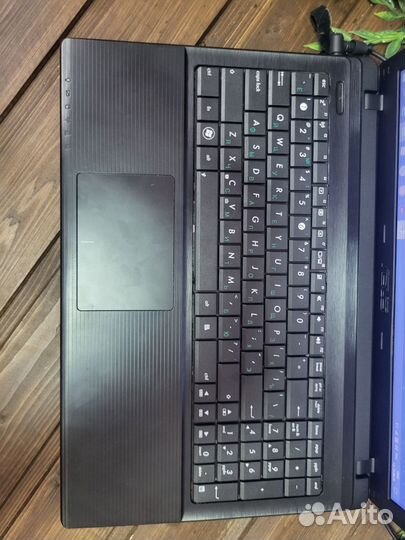 Офисный ноутбук Asus X55A