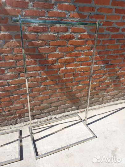 Вешалки металлические