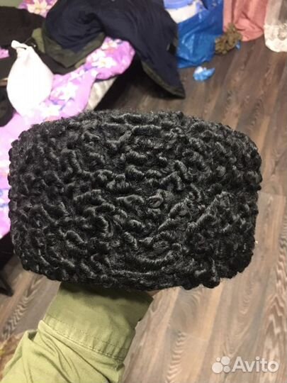 Каракуливая шапка-папаха черная находится в Казани