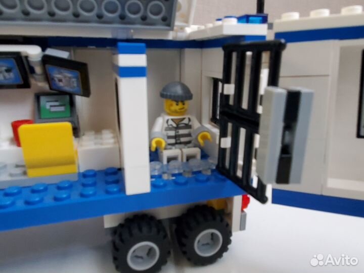 Lego City Выездной отряд полиции 60044