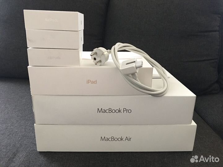 Оригинальные коробки от техники Apple