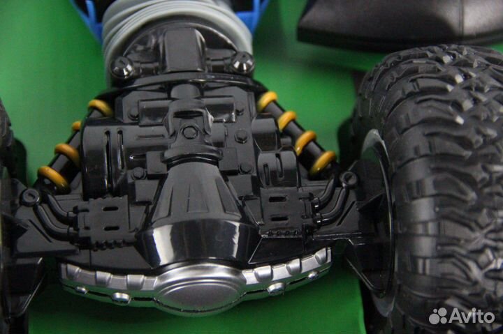 Радиоуправляемый внедорожник-перевертыш