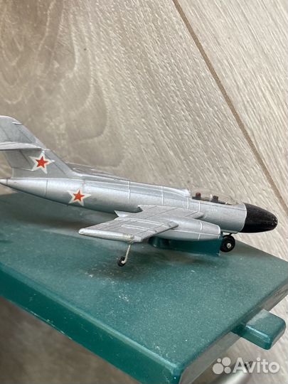 Модель самолета 1/120 СССР металл тяжелые