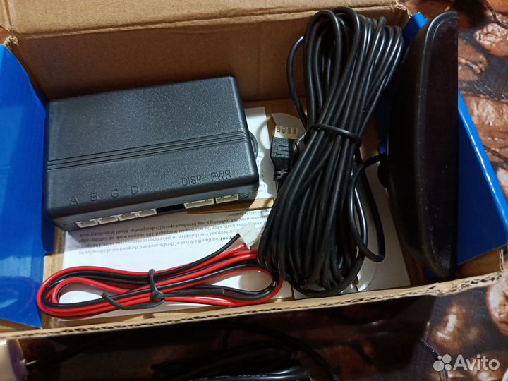 Парковочный радар парктроник на 4 датчика белый